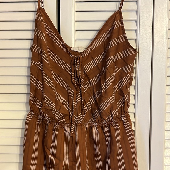 Jumpsuit with pockets - Picture 2 of 3